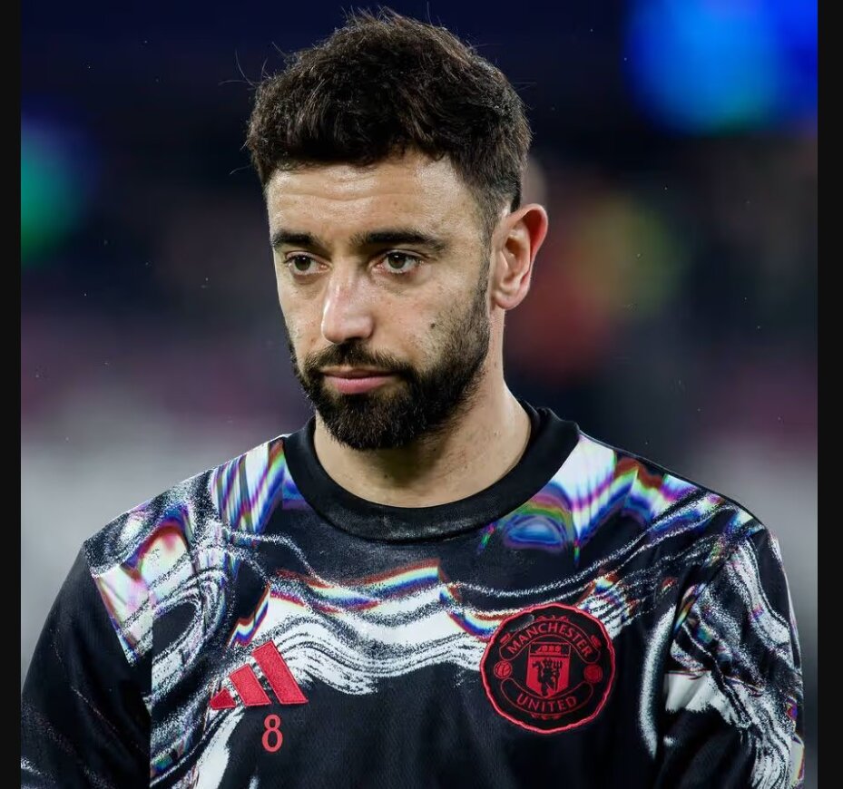 Bruno Fernandes Ends 16-Year Wait for Manchester United After Winning FWA Footballer of the Year